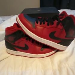 Jordan 1 Mid Reverse Bred 7.5