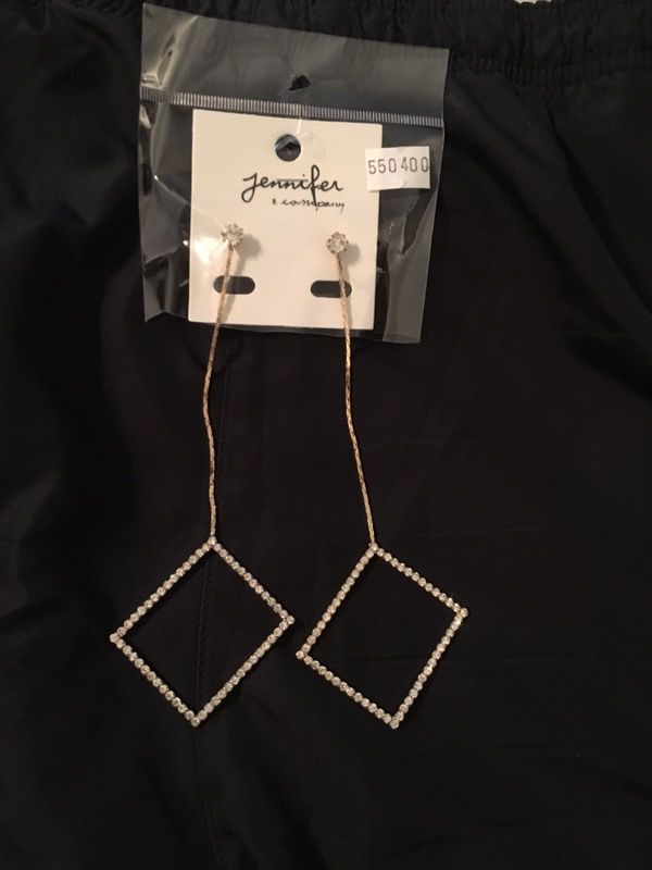 Long box diamond earrings