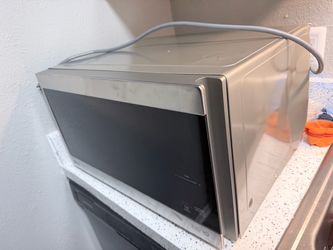 LG microwave oven