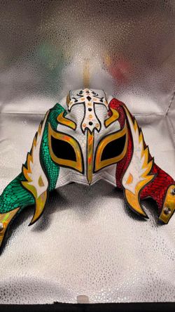 Rey misterio mascara profesional tricolor