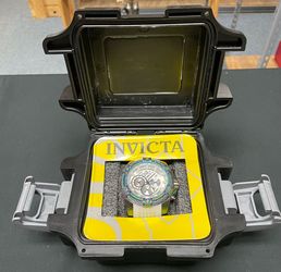 Invicta Men’s Bolt Analog Watch in Case