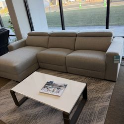 Fabric Sectional Sofa with Two Power Recliners And Chaise—Nevio