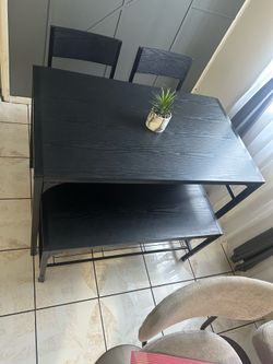 Dining table & chairs