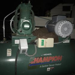 Champion 120 Gallon 7.5hp Single Phase 2 Stage Industrial Air Compressor 