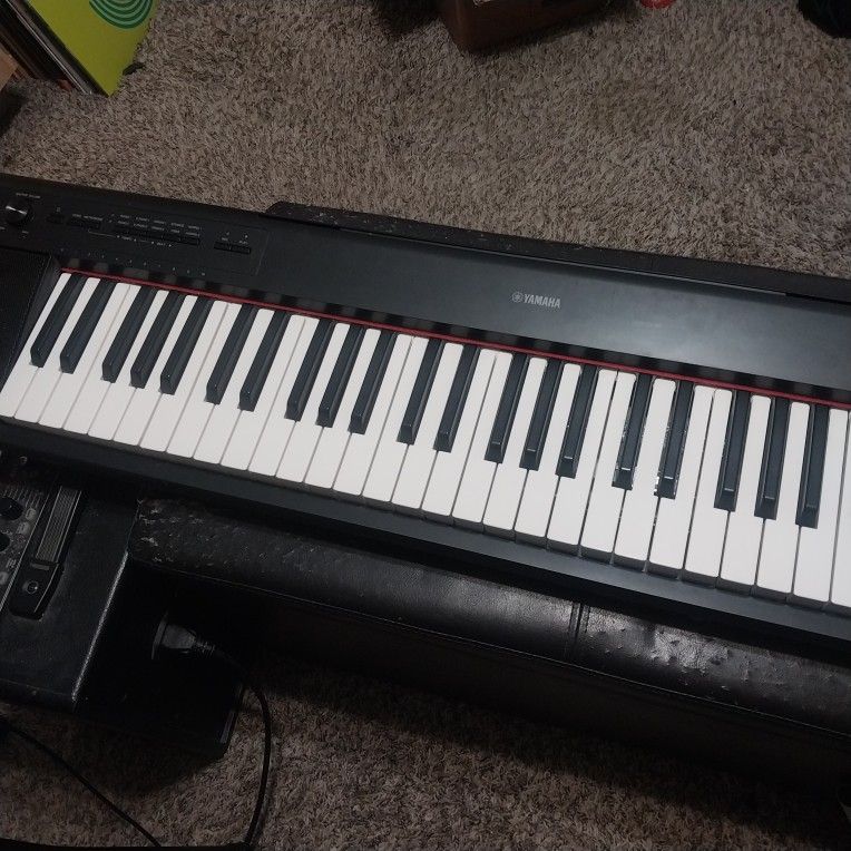 Yamaha NP12 Piaggero Digital Piano