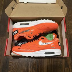 Nike Air Max 1- Just Do It