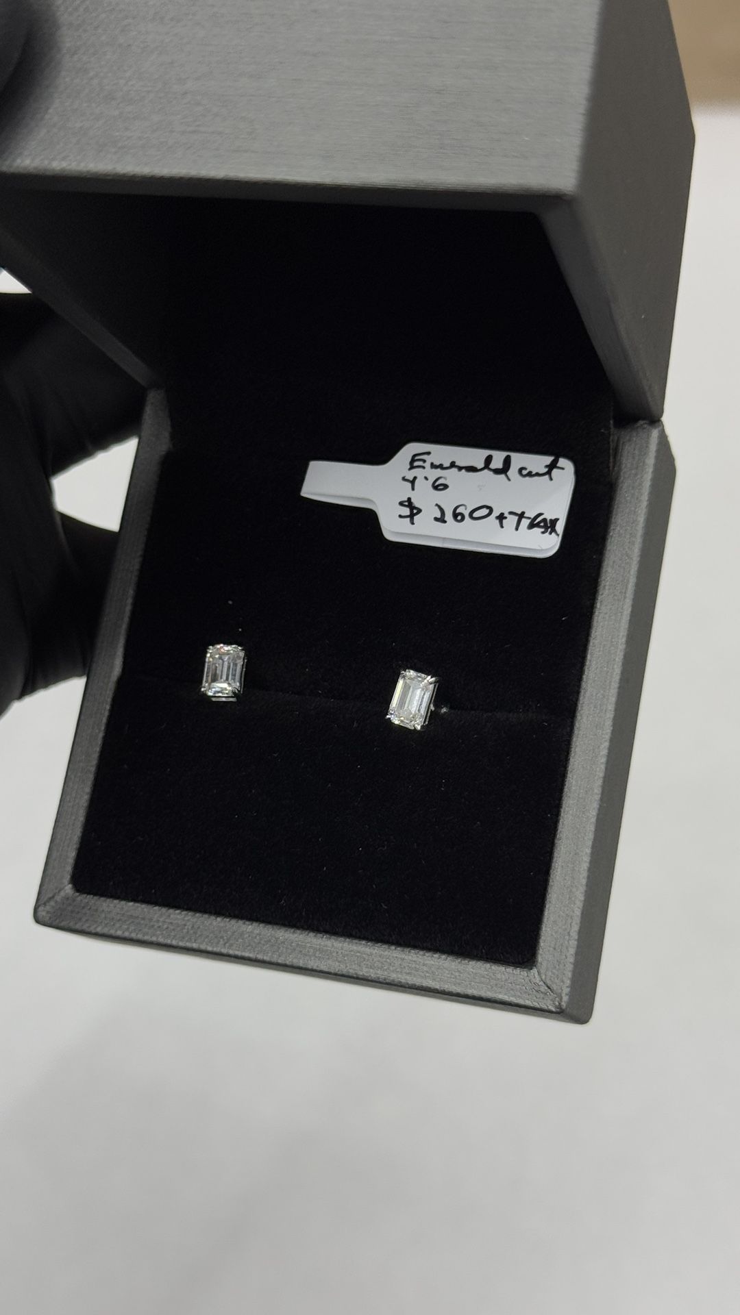 Moissanite Earring Emeral Cut