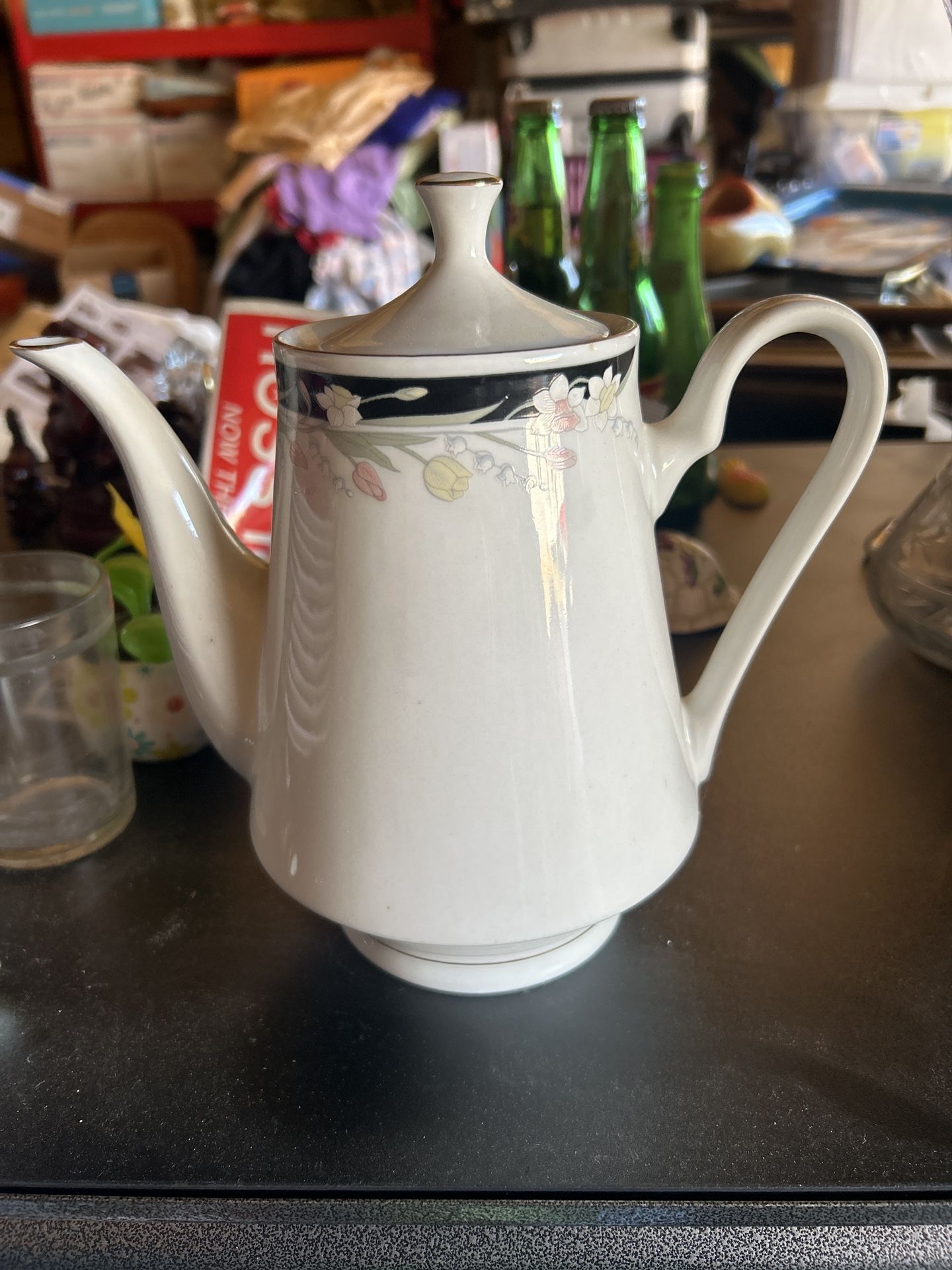 Vintage Crown Ming Fine China  Teapot 