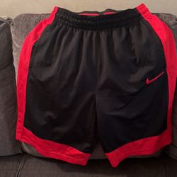 Guys Short Size Medium Like New $20