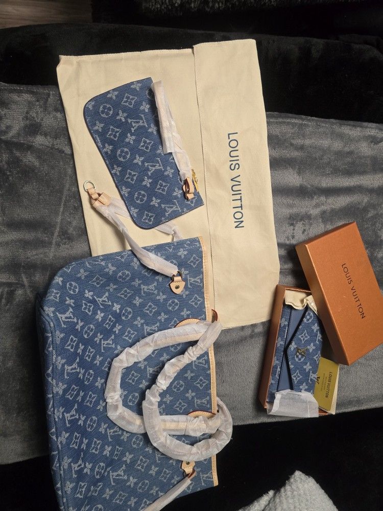LV Tote Wallet and Coin Purse