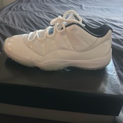 Air Jordan Retro Low Legend Blue 