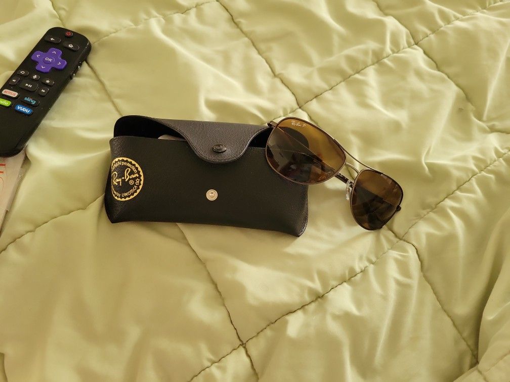 Almost Brand New Ray -Ban Sunglasses. Comes With case& Instruction Packet.