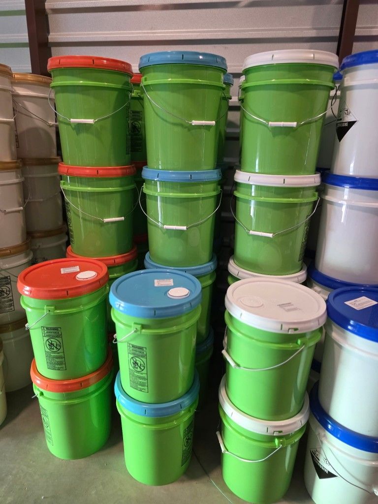 BLOWOUT LAUNDRY DETERGENT SALE!