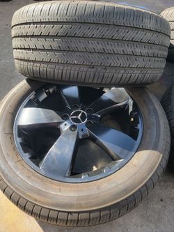 OEM 19" MERCEDES BENZ ML350 Wheels With CONTINENTAL RUNFLAT tires