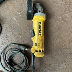 DeWalt DWE402 Angle Grinder