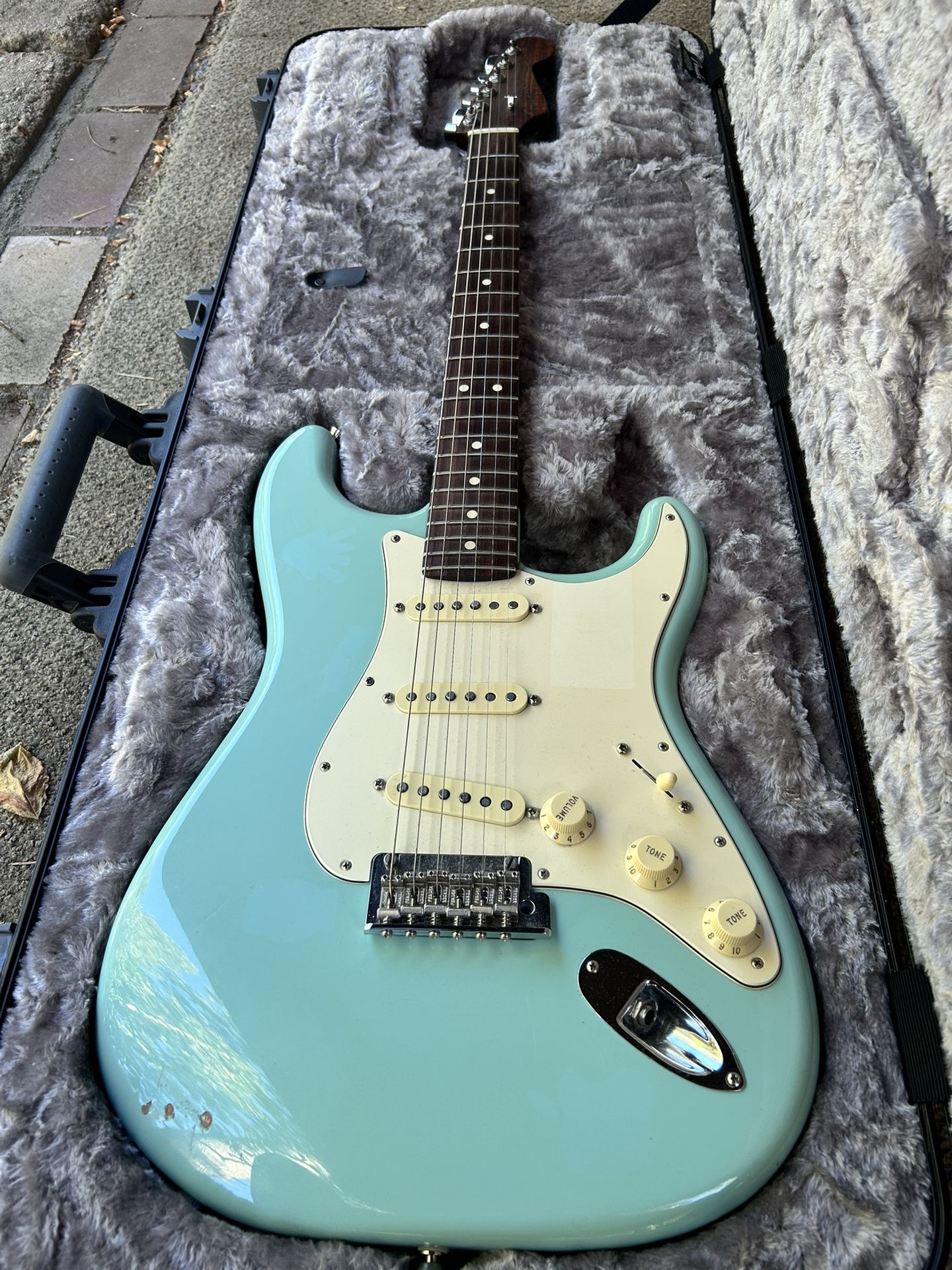American Fender Limited Edition Pro Strat With Solid One Piece Rosewood Neck And Official Case