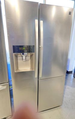 Kenmore Side By Side Stainless Steel Fridge
