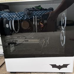 Cyberpower PC AMD Ryzen 7 3700x 16gb memory AMD Radeon RX 5700XT 1tb ssd