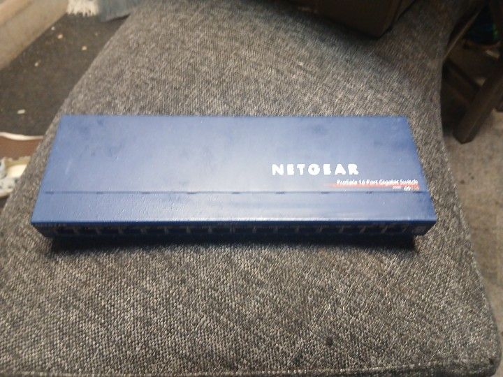 NETGEAR 16 Port Gigabit Switch GS116