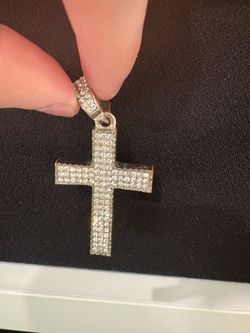 Cross pendant