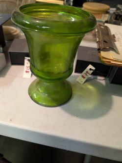 Green candle holder