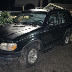 1995 Ford Explorer