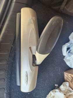 Swingline 3-hole puncher