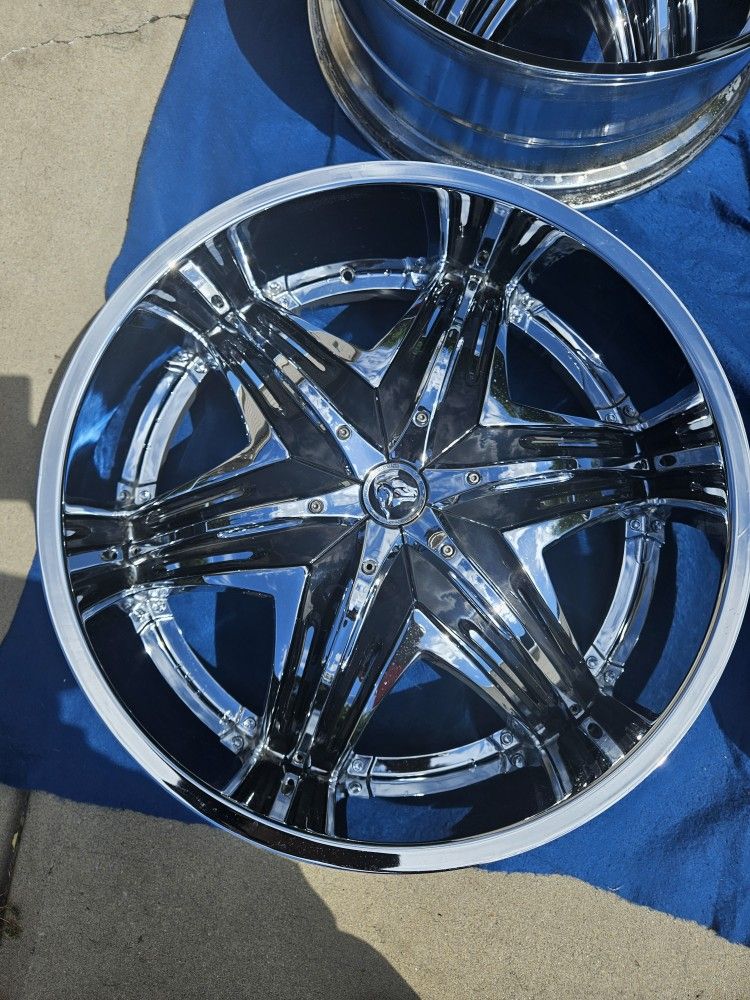 Four 26" Diablo G2 Elite Wheels, Chrome with Black Inserts