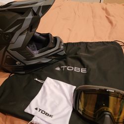 TOBE Helmet With Goggles 