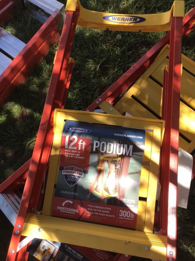 12ft podium