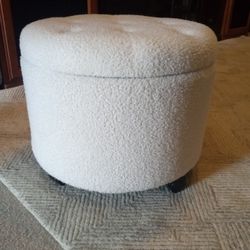 Round Storage Ottoman With Rolling Wheels 