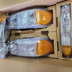 99 To 06 Gmc Sierra Headlights New