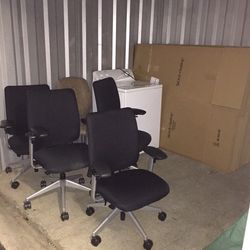 Storage unit move out-must sell today