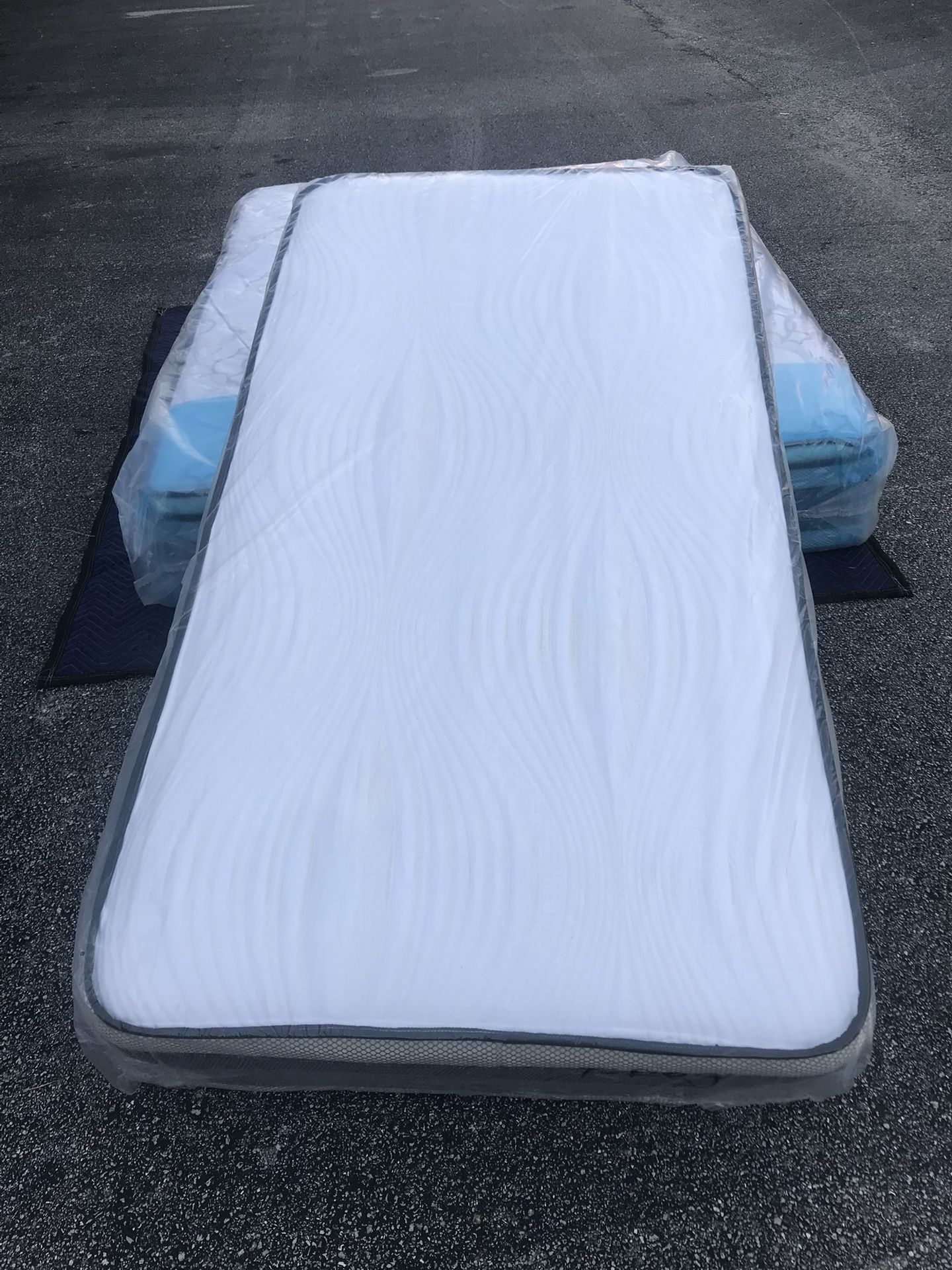TWIN-FULL-QUEEN-KING MATTRESS ⭐☎561*802*8654* CALL US  All Brand New. WE HAVE ALL SIZE ..⭐TWIN ⭐-FULL-⭐ ⭐-QUEEN⭐-KING -  ⭐  We deliver  everywhere 🚚