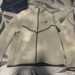 Nike tech Large