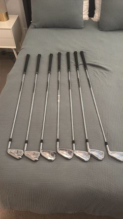 Srixon ZXi7 Irons 4-PW Stiff RH