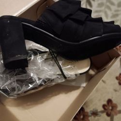 Ladies Heel Slides. New. Sz 7