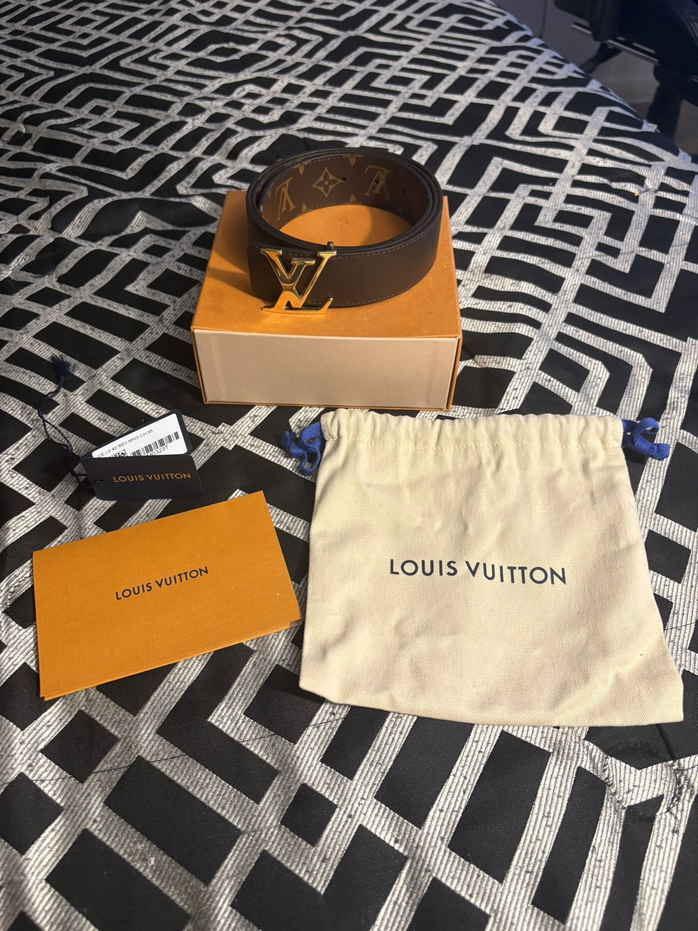 Authentic LV Belt Reversible Brown And Gold