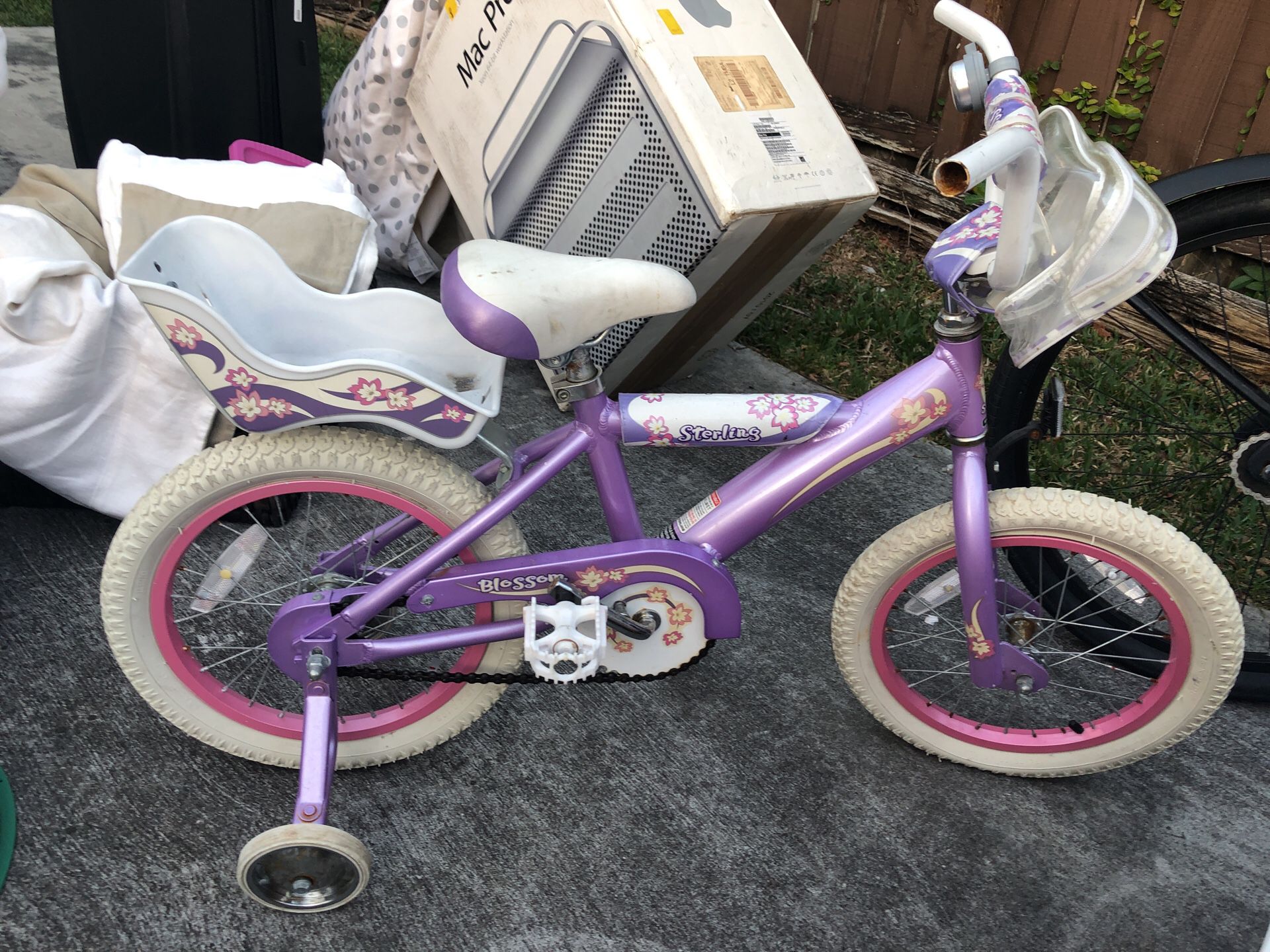 Girl’s bike