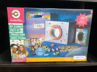 Toy slumber party kit