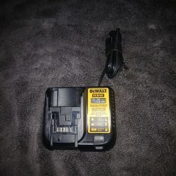 Dewalt DCB107 12V/20V Lithium-Ion Battery Charger