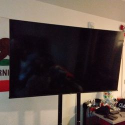 Hisense 58R6E5 58" R6 Series Roku Smart TV With Mobile Vivo Stand