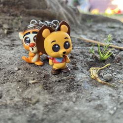  Winnie-the-Pooh Keychains 