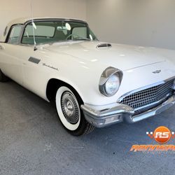 1957 Ford Thunderbird