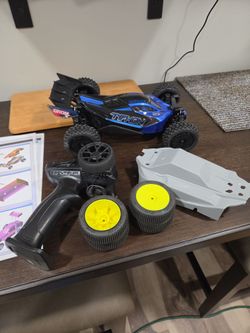 Arrma typhon grom blx New