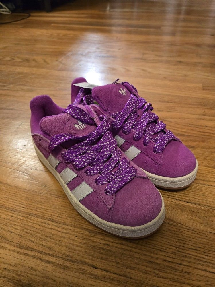 New Women Adidas Sneakers Size 7