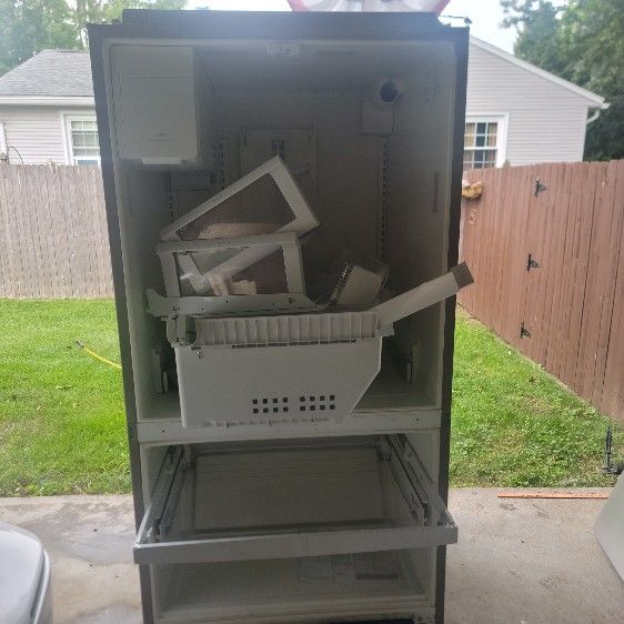 Free Fridgedair Gallery Shelves And Drawers 