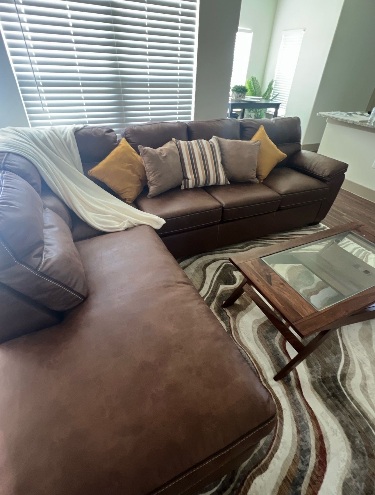 Couch 4 Sale. Brown.