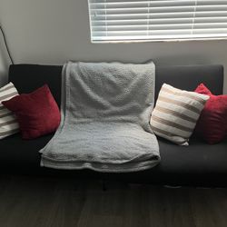 Futon 77in