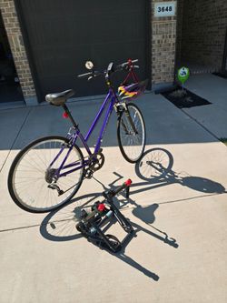 Women's bicycle with bike rack